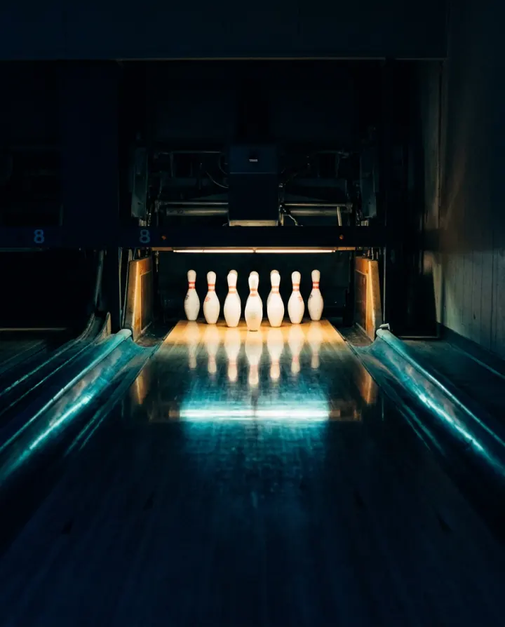 Bowling lanes and pinsetter area